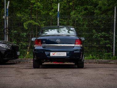 Opel Astra 2011 года, 133 492 км - вид 4