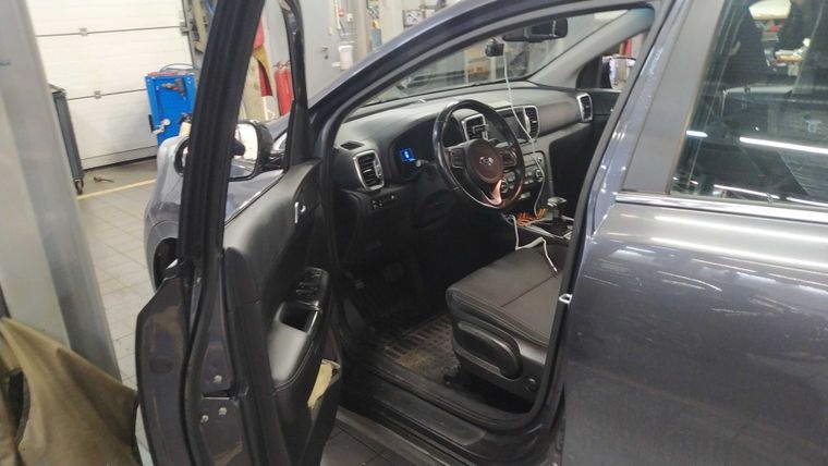 KIA Sportage 2018 года, 205 754 км - вид 5 KIA Sportage 2018 года, 205 754 км - вид 5