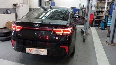 KIA Rio 2019 года, 248 004 км - вид 3