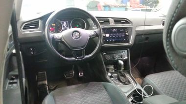 Volkswagen Tiguan 2019 года, 63 161 км - вид 5