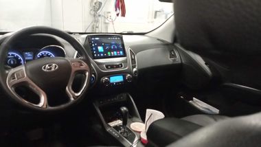 Hyundai Tucson 2012 года, 283 800 км - вид 5