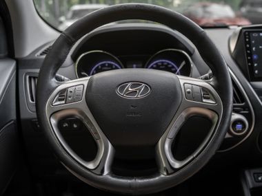 Hyundai Tucson 2012 года, 283 800 км - вид 7