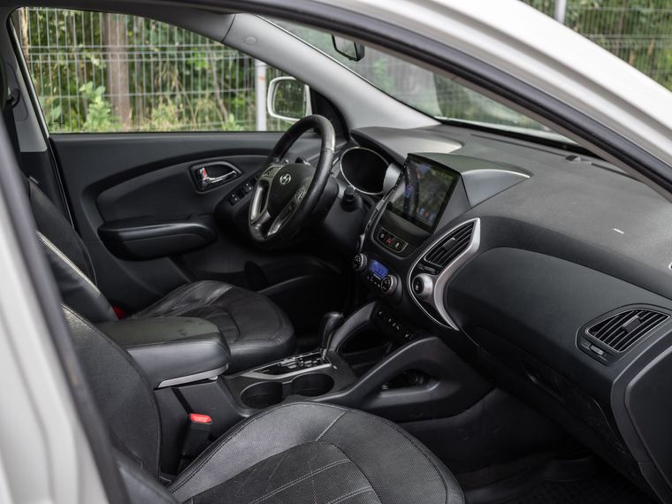 Hyundai Tucson 2012 года, 283 800 км - вид 15