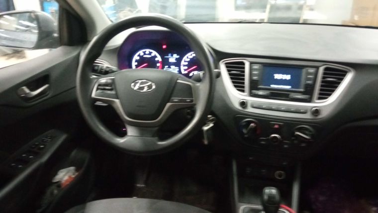 Hyundai Solaris 2019 года, 163 402 км - вид 5