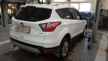 Ford Kuga 2017 года, 161 527 км - вид 3