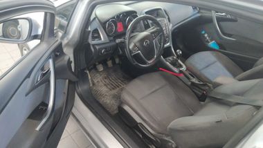 Opel Astra GTC 2012 года, 132 698 км - вид 5