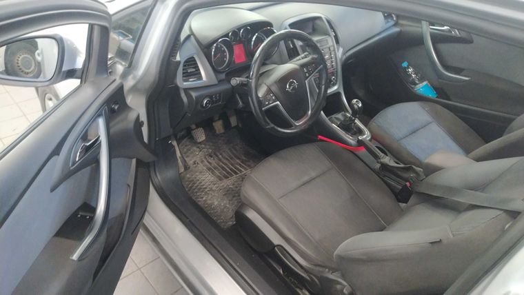 Opel Astra GTC 2012 года, 132 698 км - вид 5