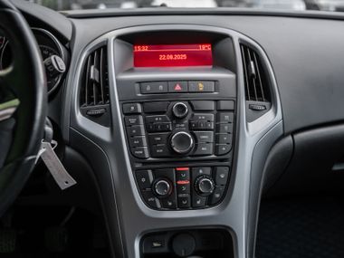 Opel Astra GTC 2012 года, 132 698 км - вид 7