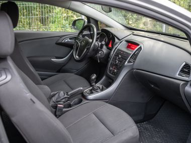 Opel Astra GTC 2012 года, 132 698 км - вид 11