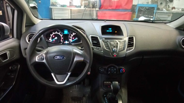 Ford Fiesta 2015 года, 183 500 км - вид 5