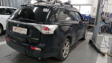 Mitsubishi Outlander 2013 года, 211 718 км - вид 3