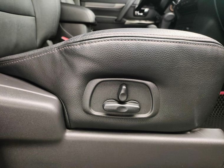 Mitsubishi Pajero 2019 года, 162 417 км - вид 21