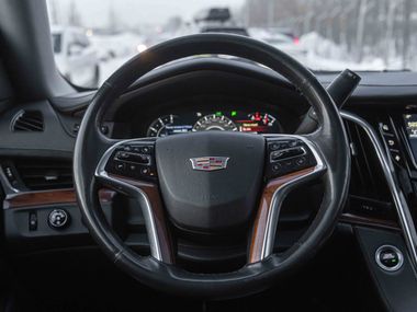 Cadillac Escalade 2016 года, 260 000 км - вид 7
