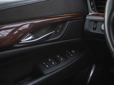 Cadillac Escalade 2016 года, 260 000 км - вид 10