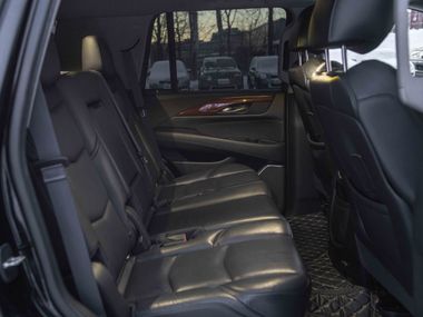Cadillac Escalade 2016 года, 260 000 км - вид 13