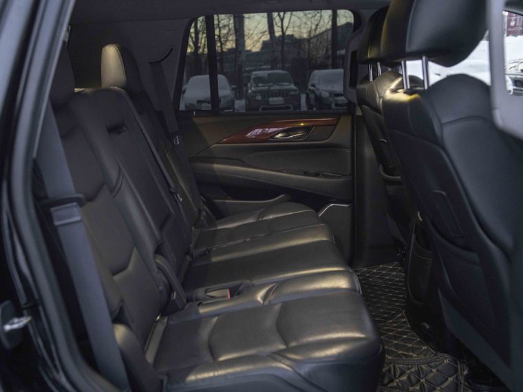 Cadillac Escalade 2016 года, 260 000 км - вид 13