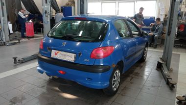 Peugeot 206 2003 года, 157 654 км - вид 3