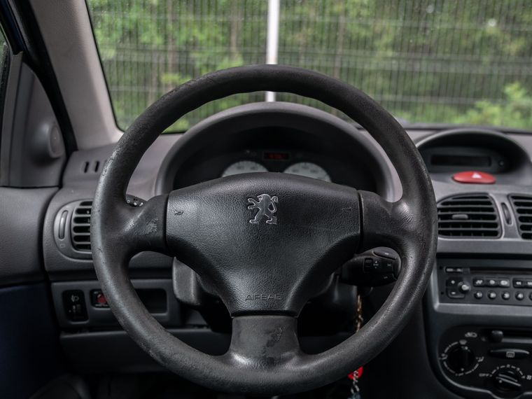 Peugeot 206 2003 года, 157 654 км - вид 6