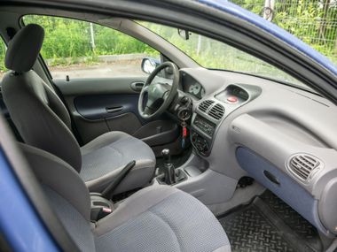 Peugeot 206 2003 года, 157 654 км - вид 10