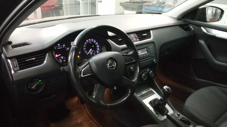 Skoda Octavia 2013 года, 302 816 км - вид 5