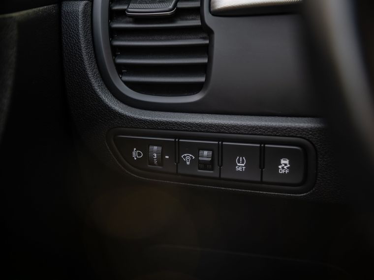 KIA Rio X-Line 2019 года, 90 962 км - вид 11