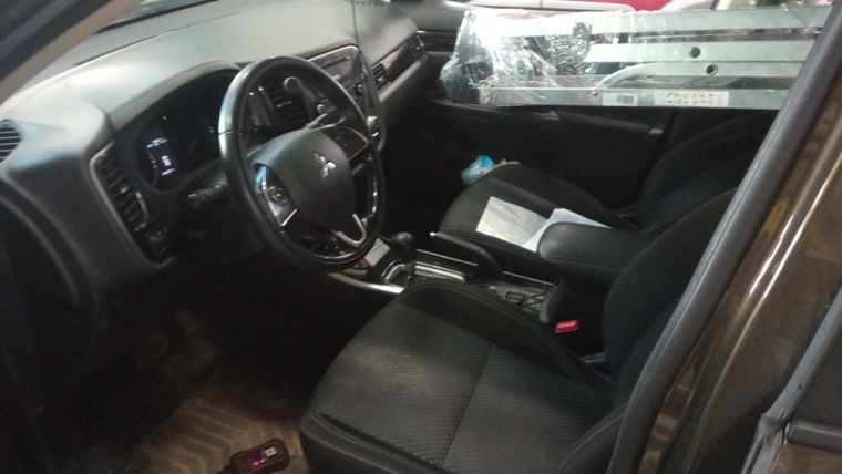 Mitsubishi Outlander 2021 года, 105 979 км - вид 5 Mitsubishi Outlander 2021 года, 105 979 км - вид 5