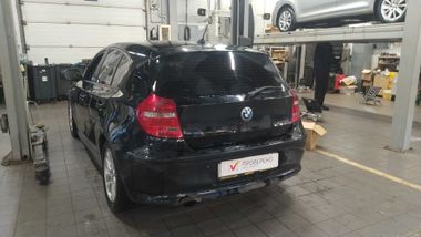 BMW 1 серия 2011 года, 235 153 км - вид 4