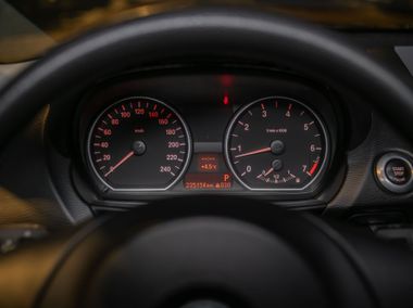 BMW 1 серия 2011 года, 235 153 км - вид 5