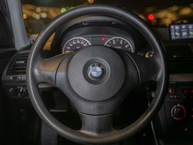 BMW 1 серия 2011 года, 235 153 км - вид 6