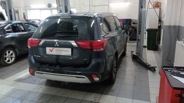 Mitsubishi Outlander 2021 года, 87 000 км - вид 3