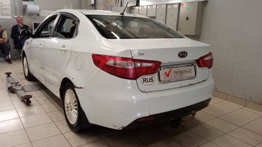 KIA Rio 2012 года, 469 539 км - вид 4