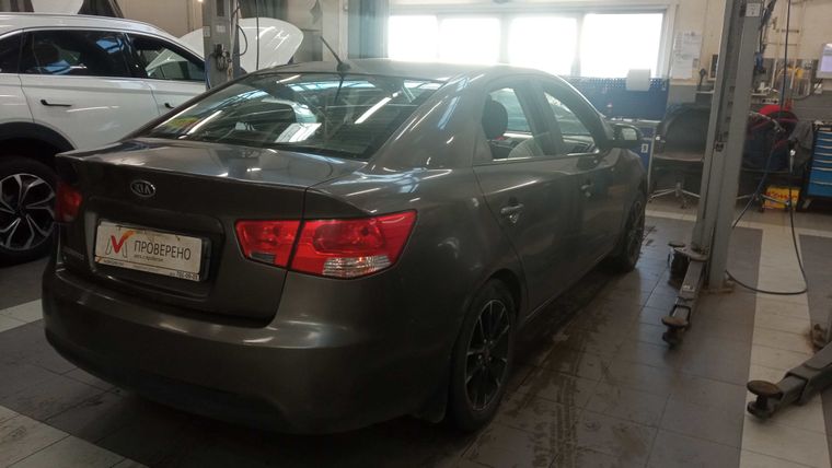 Kia Cerato 2010 года, 190 302 км - вид 3