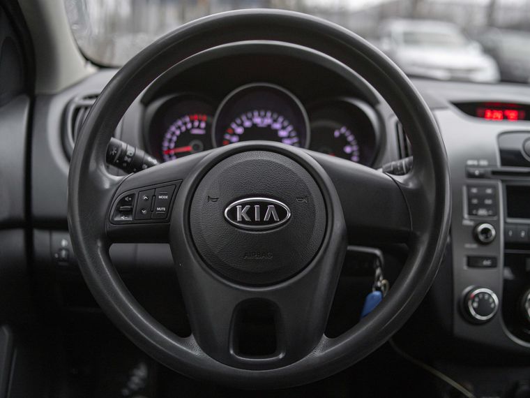 KIA Cerato 2010 года, 190 302 км - вид 6