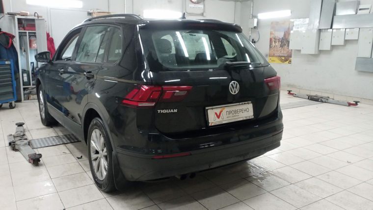 Volkswagen Tiguan 2020 года, 64 545 км - вид 3 Volkswagen Tiguan 2020 года, 64 545 км - вид 3