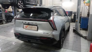Geely Atlas 2024 года, 60 402 км - вид 3