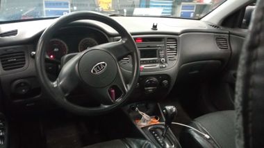 Kia Rio 2010 года, 85 094 км - вид 5