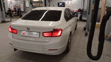 BMW 3 серия 2014 года, 143 341 км - вид 3