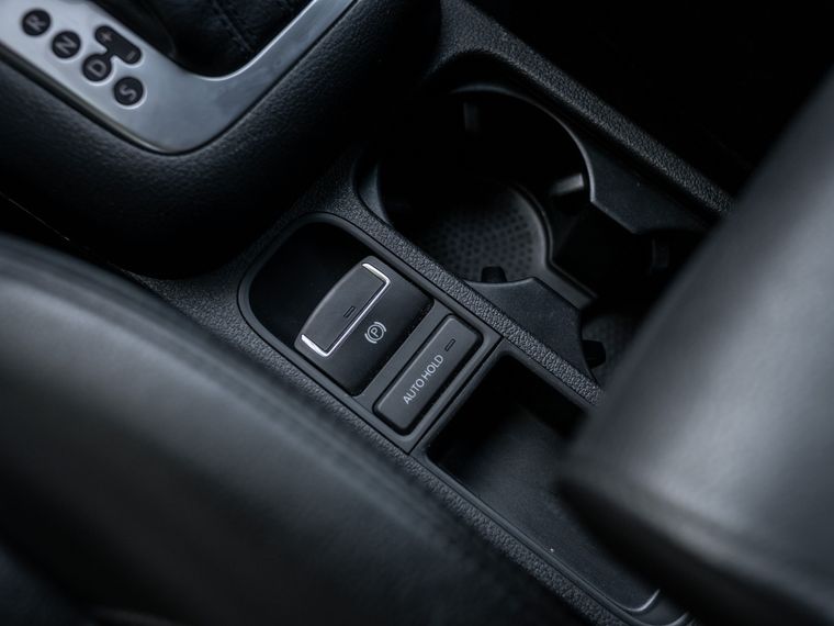 Volkswagen Tiguan 2012 года, 231 818 км - вид 12
