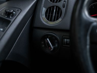 Volkswagen Tiguan 2012 года, 231 818 км - вид 13