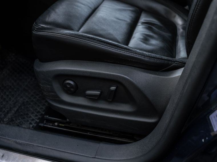 Volkswagen Tiguan 2012 года, 231 818 км - вид 14