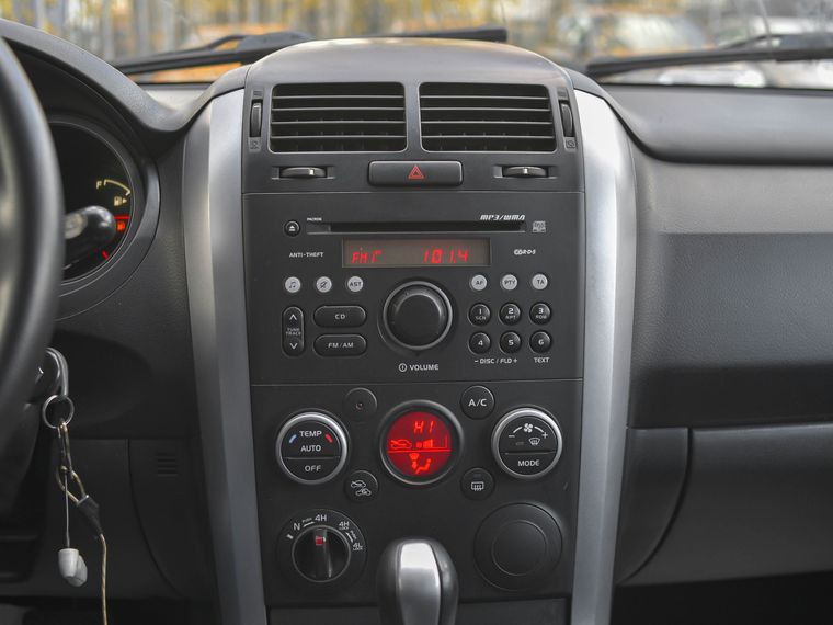 Suzuki Grand Vitara 2011 года, 200 331 км - вид 7
