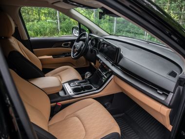 KIA Carnival 2023 года, 24 894 км - вид 19