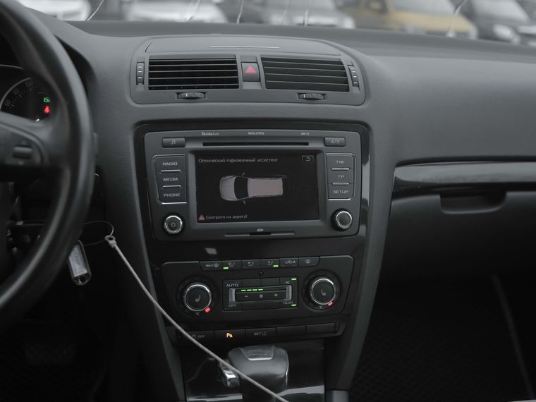 Skoda Octavia 2012 года, 189 008 км - вид 8