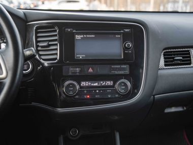 Mitsubishi Outlander 2014 года, 134 017 км - вид 9