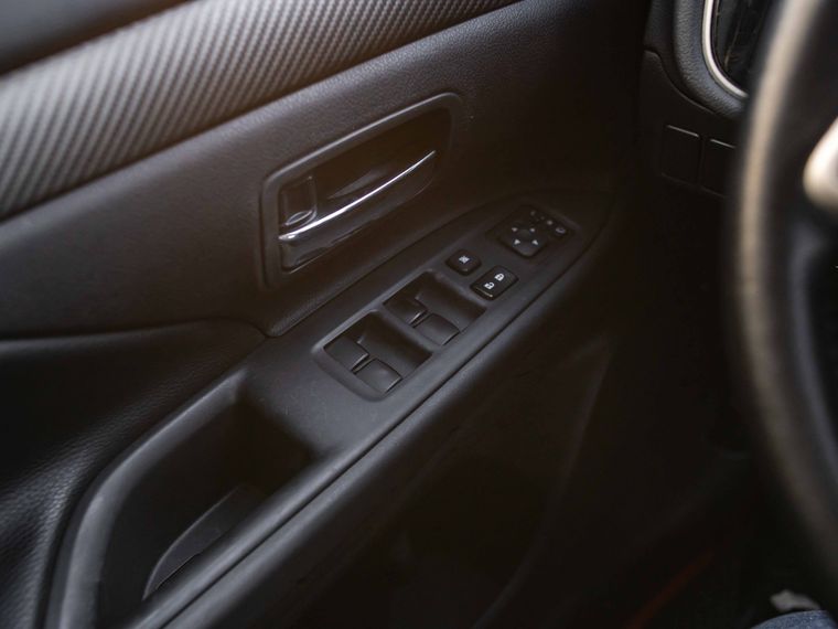 Mitsubishi Outlander 2014 года, 134 017 км - вид 12