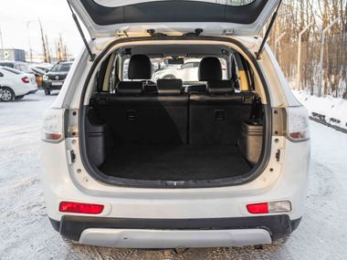 Mitsubishi Outlander 2014 года, 134 017 км - вид 16