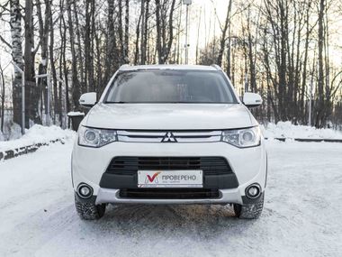 Mitsubishi Outlander 2014 года, 134 017 км - вид 3