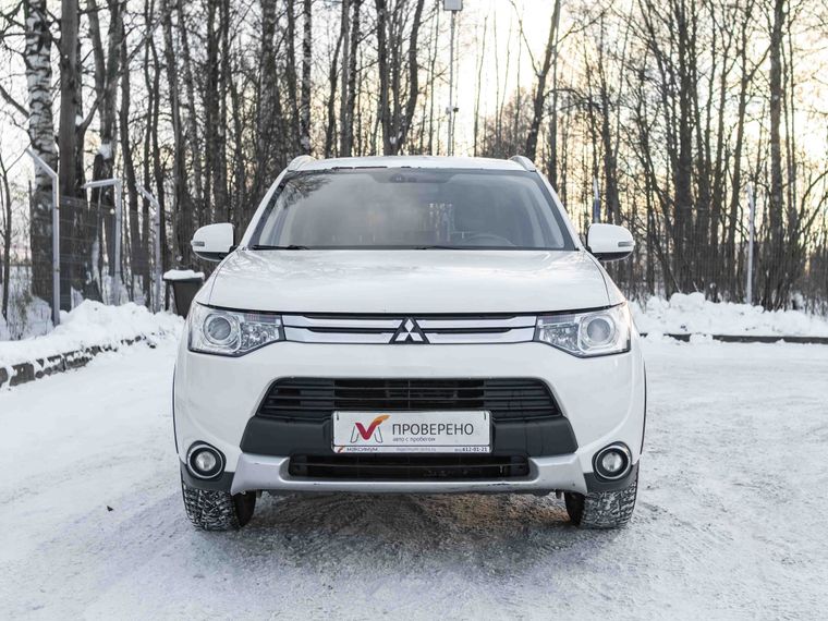 Mitsubishi Outlander 2014 года, 134 017 км - вид 3