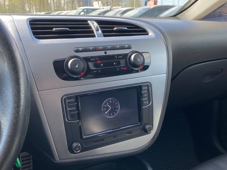 SEAT Leon 2012 года, 263 219 км - вид 12