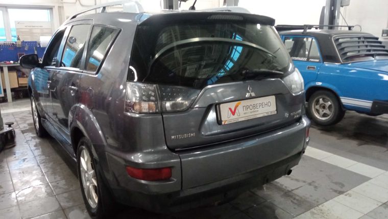 Mitsubishi Outlander 2010 года, 241 745 км - вид 5